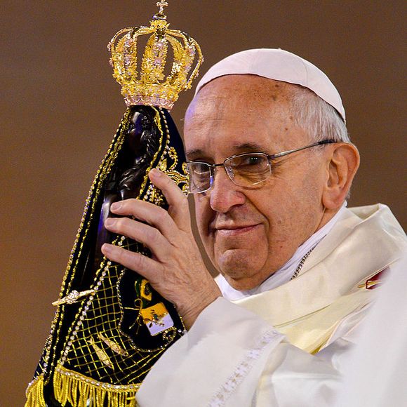 2014: Papa Francisco celebra a missa na Basílica do Santuário Nacional de Nossa Senhora Aparecida, no Brasil