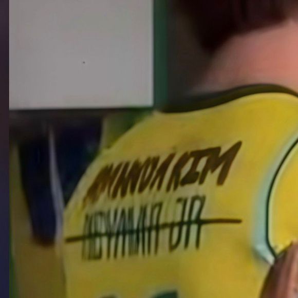 A imagem da camisa da Seleção Brasileira com o nome de Neymar Jr. riscado e substituído por 'Amanda Ki' dividiu opiniões nas redes e reacendeu discussões envolvendo o ex-casal
