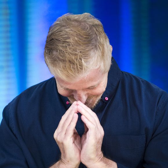 Hérnia de disco é tratada na maioria absoluta dos casos, 90%, sem cirurgia, mas com anti-inflamatórios e fisioterapia