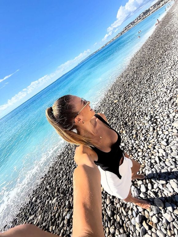 Duda Dalponte é dona de um perfil com mais de 110 mil seguidores no Instagram, onde compartilha detalhes das viagens pelo mundo e as coberturas futebolísticas