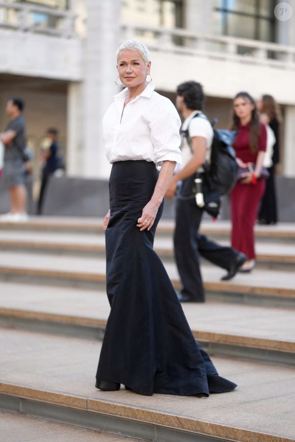 Xuxa Meneghel contou que nunca havia participado de um evento de moda e afirmou estar feliz por representar mulheres da sua idade em um compromisso internacional da Carolina Herrera