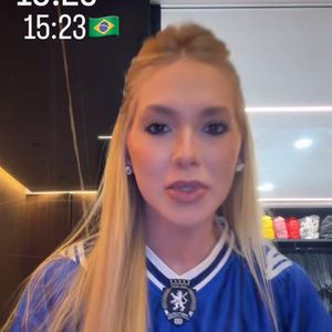 Look oversized de luxo rouba a cena em Madri e reforça a mistura entre futebol e alta moda nas arquibancadas espanholas