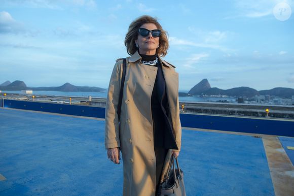 A nova Odete Roitman, Débora Bloch, ganha R$ 200 mil mensais, segundo o site Observatório da TV