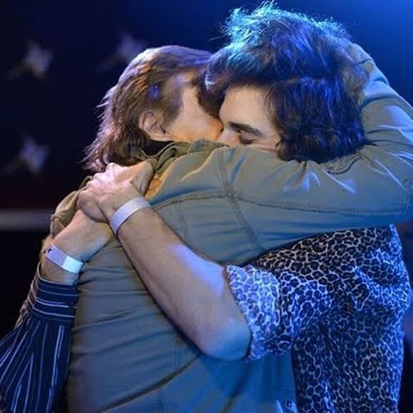 A ironia contrasta com a realidade: pai e filho não mantêm contato desde 2023 e, segundo fontes do jornalista Leo Dias, o distanciamento começou antes.