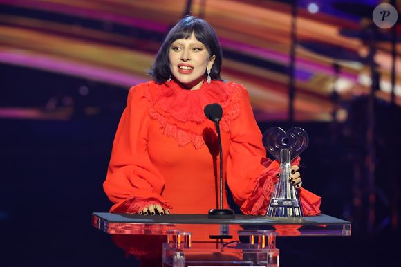 Em 2012, Lady Gaga lançou o icônico "Lady Gaga Fame", sob a marca Haus Laboratories, que chamava atenção por suas características: um aroma frutado e floral, com notas de beladona, mel, açafrão, damasco e orquídea.