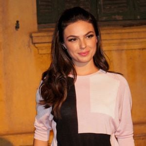 2014: em um evento, Isis Valverde mostrava que sempre gostou de maquiagens leves e sutis