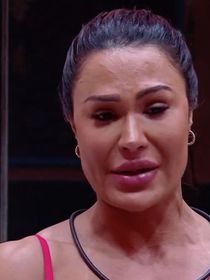 'Tenho vergonha': acusada de roubar comida no 'BBB 25', Gracyanne Barbosa leva casa às lágrimas ao contar trauma envolvendo fome e comida no lixo