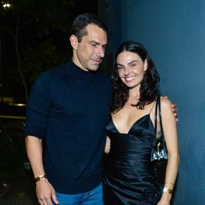 Isis Valverde e Marcus Buaiz foram ao show de Thiaguinho em 5 de fevereiro de 2025