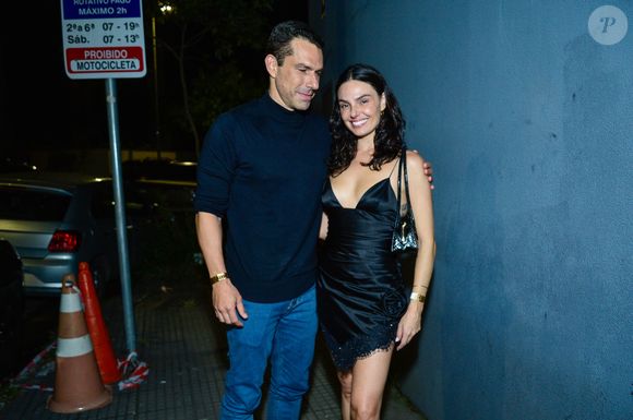 Isis Valverde e Marcus Buaiz foram ao show de Thiaguinho em 5 de fevereiro de 2025