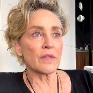 Sharon Stone tem um dos cabelos mais indicados para mulheres 50+