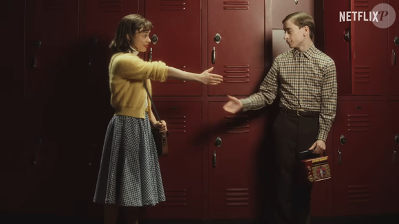 Antes de se tornarem ícones da série, Joyce Maldonado e Jim Hopper aparecem como adolescentes em 'Stranger Things: The First Shadow'