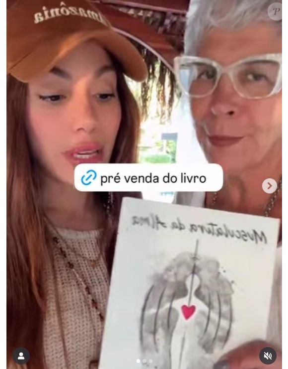 A comparação com registros anteriores, que também seguem circulando online, levou internautas a apontar que o nariz da cantora aparenta estar menos fino e menos empinado, com um aspecto considerado por alguns usuários como “mais natural”.