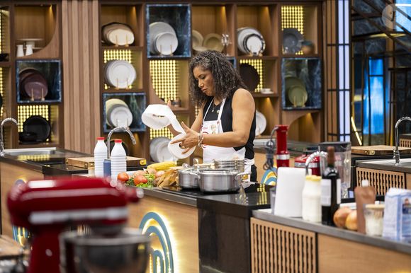 A eliminação de Aline no MasterChef Brasil 2026 não agradou parte dos espectadores. No X, fãs lamentaram a saída e questionaram a avaliação dos jurados durante a prova da bisque