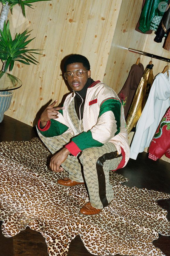 O 'primo' acessível de um clássico da Gucci: Blue Temptation traz ainda notas de pimenta-preta, flor de laranjeira e maçã verde na composição