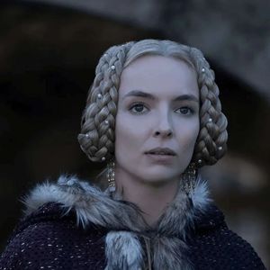 'O Último Duelo' se passa na França dos anos XIV, onde Marguerite (Jodie Comer), diz ter sido estuprada por Jacques Le Gris
