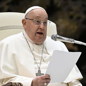 Papa Francisco está internado há 31 dias com pneumonia bilateral