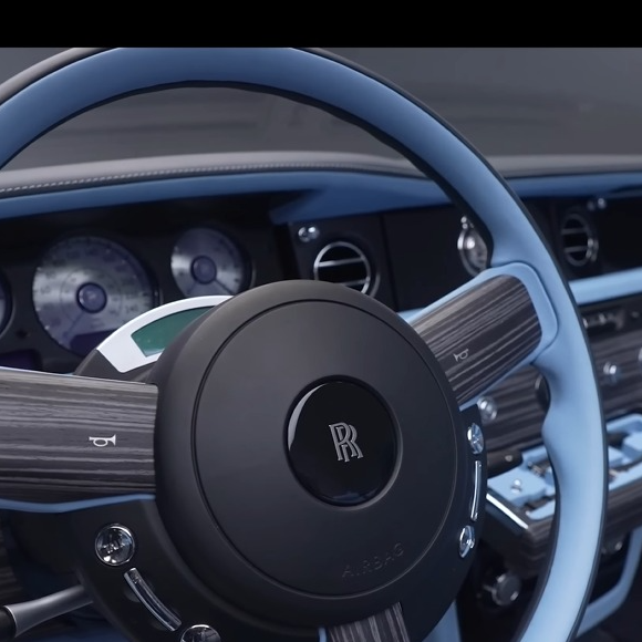 Avaliado em até R$ 147 milhões, o Rolls-Royce Boat Tail de Mauro Icardi reúne exclusividade, acabamento artesanal e produção extremamente limitada