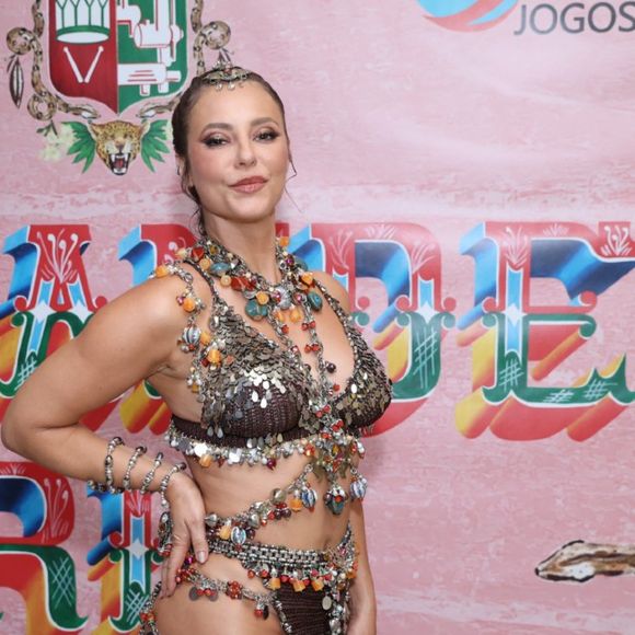 Carnaval 2025: Paolla Oliveira é a rainha de bateria da Grande Rio