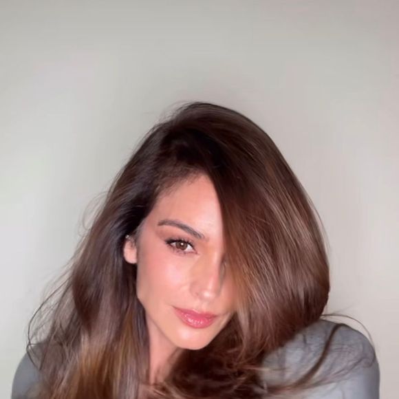 Após a repercussão envolvendo sua aparência em Cannes, Izabel Goulart reapareceu nos Stories e internautas voltaram a comparar o visual atual da modelo com fotos antigas da época de Victoria’s Secret