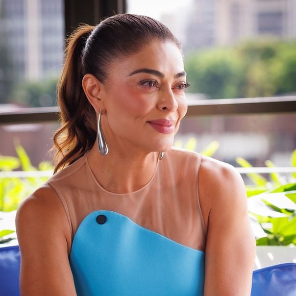 A cor do look também tinha ligação com o evento no qual Juliana Paes estava participando. A artista foi dar uma palestra em um congresso e falou sobre o Radiesse, tratamento estético injetável que tem a função de estimular a produção de colágeno conhecido pela eficácia na correção de rugas.
