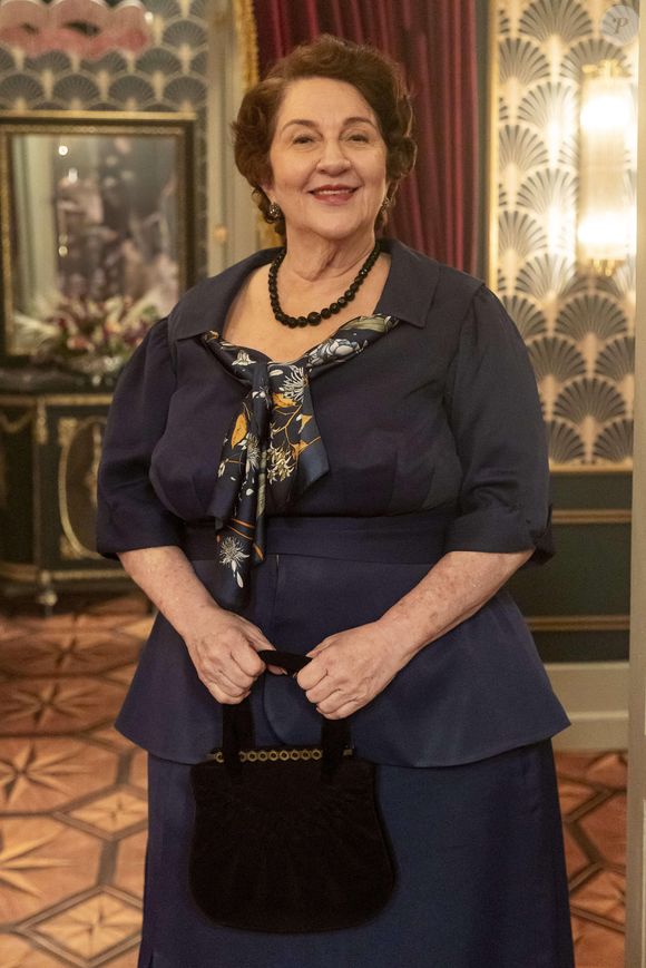Rosane Gofman fez participação como Quitéria na novela 'Terra Nostra'; vizinha que denuncia Amadeo pela morte de Hernandez