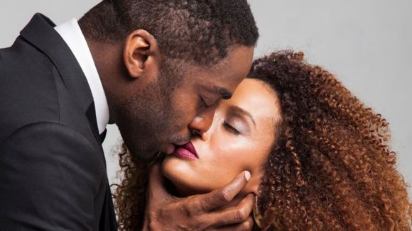 Raquel em remake de 'Vale Tudo', Taís Araújo faz revelação surpreendente sobre sexo com marido, Lázaro Ramos, após 20 anos de casamento: 'Às vezes..'