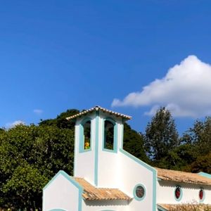 Ana Maria Braga construiu uma capela em sua fazenda