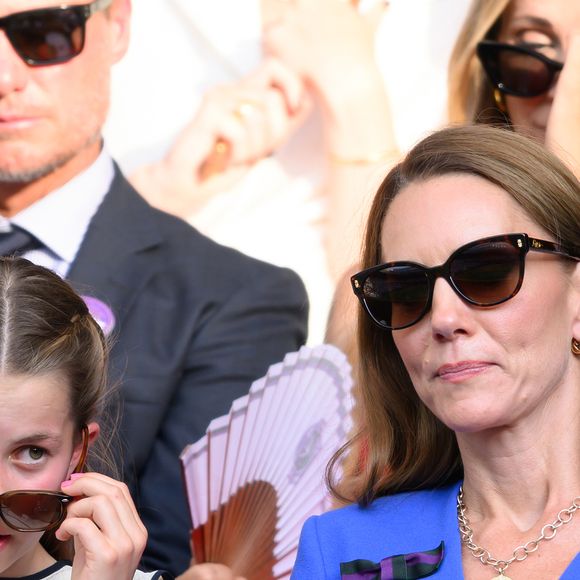 Princesa Charlotte, filha de Príncipe William e Kate Middleton, deve ficar com a tiara da avó