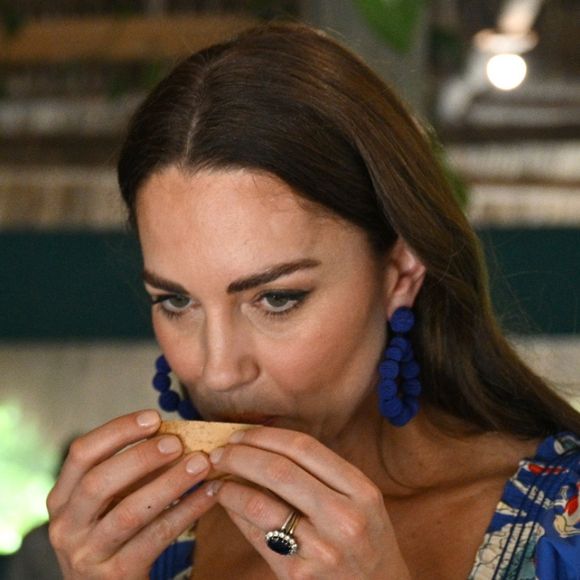 No café da manhã de Kate Middleton tem tigela de aveia acompanhada de frutas frescas e iogurte.