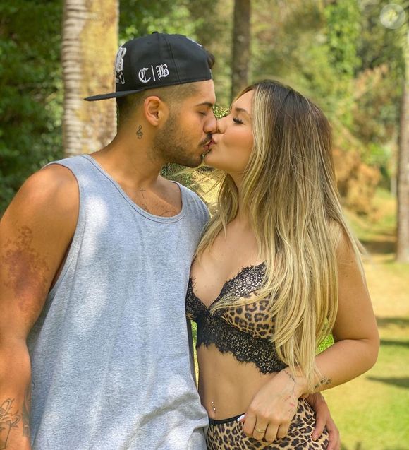 Zé Felipe utilizou seu jatinho para conhecer Virgínia Fonseca um mês depois - e o resto é história