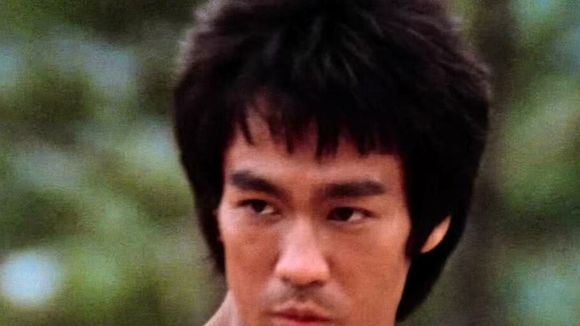 Frase do dia de Bruce Lee: 'Esperar que a vida te trate bem por ser uma boa pessoa é como esperar que um tigre ou um leão não te ataque por ser vegetariano'