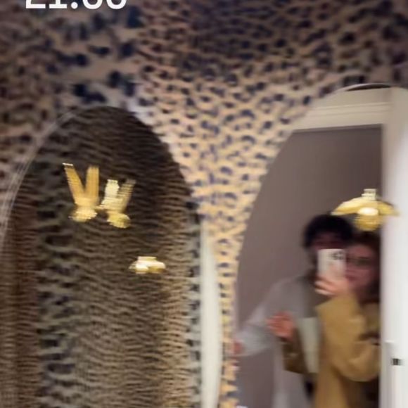 Em outro momento, Virginia Fonseca mostrou a decoração do lavabo aos seguidores, detalhando que adorou a decoração.