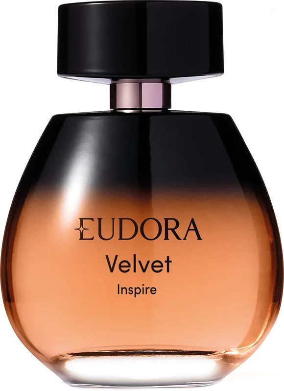 5. Eudora Velvet (Eudora) | R$ 125 - Para quem prefere algo mais leve e acessível, Velvet Inspire, de Eudora, aposta em um perfil Oriental Floral com pêssego, pera, jasmim e fundo de baunilha e sândalo. A fragrância traduz uma feminilidade delicada e confortável, ideal para o dia a dia