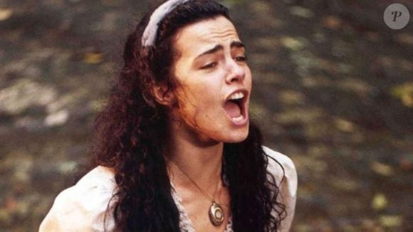 Ana Paula Arósio como a sofredora Giulliana em 'Terra Nostra', novela volta às tardes da Globo