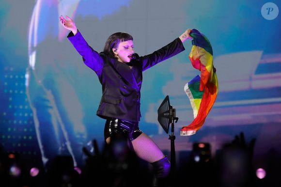 Lady Gaga carrega em seu mapa o Sol em Áries, signo que simboliza impulso criativo, coragem e a busca incansável por autenticidade.