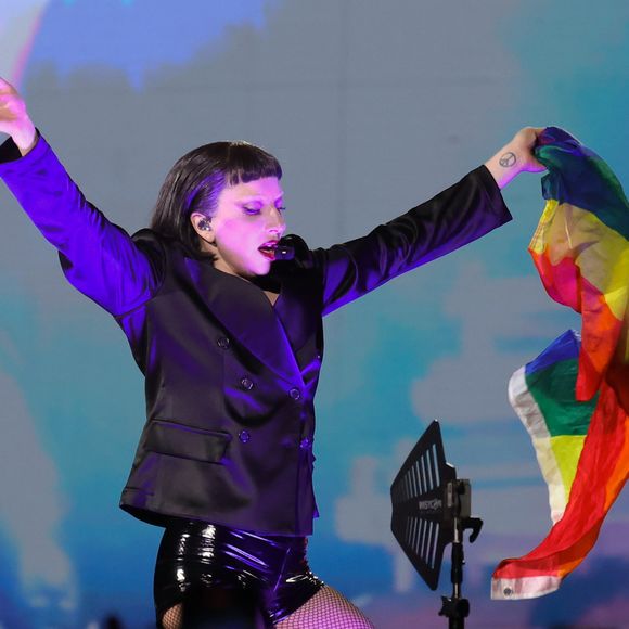 Lady Gaga carrega em seu mapa o Sol em Áries, signo que simboliza impulso criativo, coragem e a busca incansável por autenticidade.