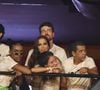 Anitta curtiu o Carnaval 2025 na Sapucaí ao lado de um homem misterioso que os internautas logo acharam sua identidade.