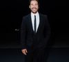 Nicolas Prattes marca presença na 55ª edição do Troféu Imprensa nesta quarta-feira (23) com look elegante