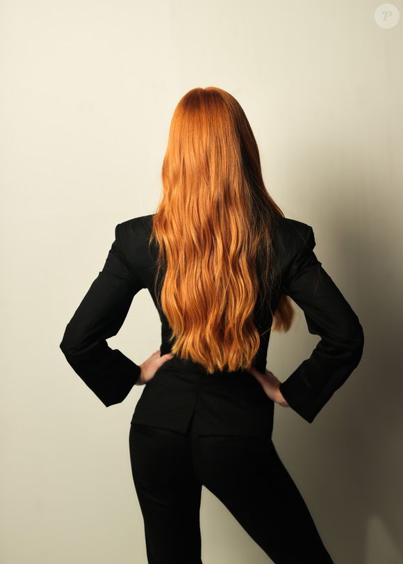 De volta ao ruivo, Marina reconhece que a cor é parte essencial da sua identidade.