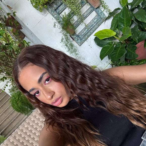 MC Loma foi criticada pelo botox aos 15 anos: 'Tenho apenas 15 anos! Botei botox mesmo. Quem quiser me julgar está aqui o número para me ligar: 0000000000'