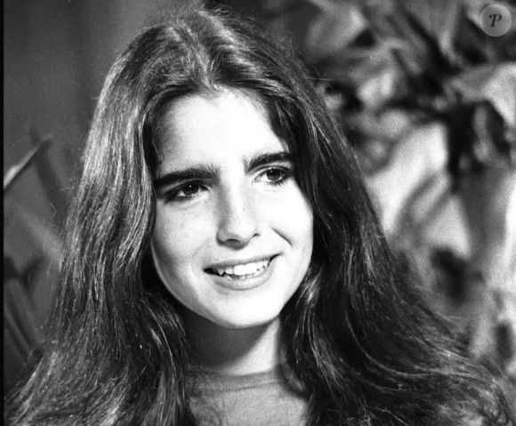 Lançado no mesmo ano em que Malu Mader estreou na televisão, Cecita, de O Boticário, permanece como um clássico absoluto da beleza brasileira e da elegância atemporal