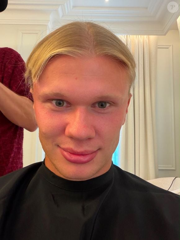 Cabelo longo de Haaland: o visual ganhou ainda mais destaque durante a Copa do Mundo 2026, quando o jogador também chamou atenção pelo carisma e pelas comemorações inspiradas nos vikings