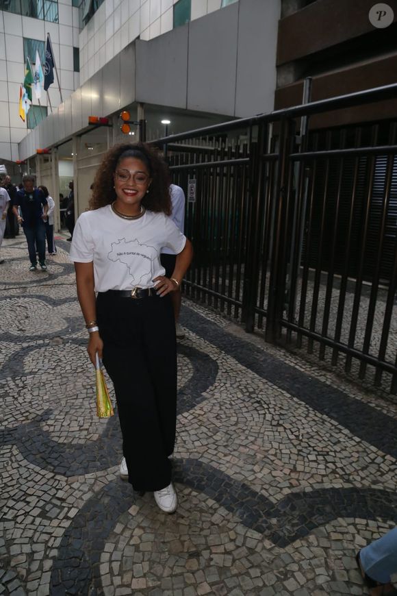 Juliana Alves no Ato Musical pela Democracia, em Copacabana