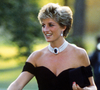 R$ 1,53 milhão, 3 anos guardado no guarda-roupa da princesa e noite histórica em 1994: o vestido preto de seda de Lady Di, usado após a traição de Charles, volta a leilão depois de quase 30 anos