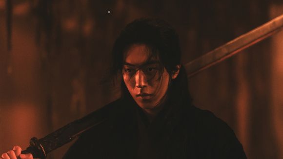 A Netflix lança seu novo k-drama, diferente de tudo o que você já viu: 4 acertos e 2 erros de 'A Leste do Palácio' são a prova de que você não pode perder essa maratona