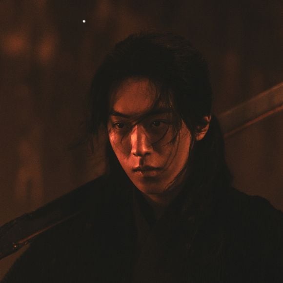 A Netflix lança seu novo k-drama, diferente de tudo o que você já viu: 4 acertos e 2 erros de 'A Leste do Palácio' são a prova de que você não pode perder essa maratona