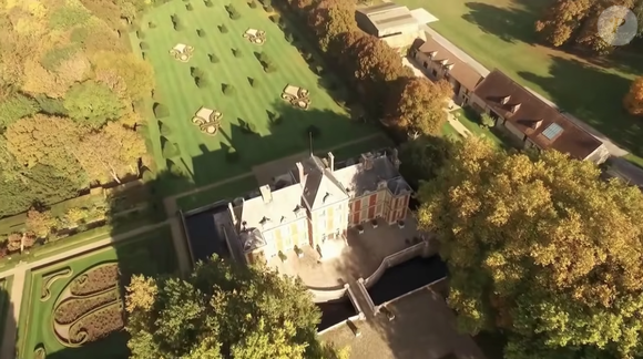 Castelo de Valentino virou alvo de muitas curiosidade e desejo do público nas últimas décadas