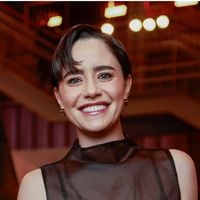 O que Fernanda Vasconcellos promete em 'Três Graças'? Após nove anos longe das novelas, atriz retorna como vilã tão cruel quanto Arminda de Grazi Massafera