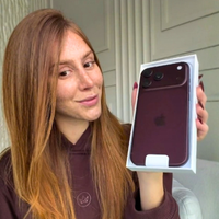 Nem Gazelle, muito menos Samba: os novos tênis da Adidas na cor 'iPhone 18 Pro' são confortáveis e elegantes, além de lembrarem sapato social; já me imagino usando-os com looks de escritório ou casamentos