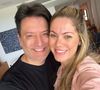O casal Jacqueline Brazil e Luiz Carlos Jr. se conheceu durante a pandemia de Covid-19.